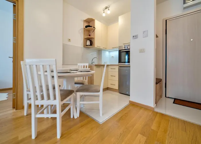 Imperial In Pekovic Apartament